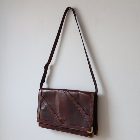 Vintage Brown Leather Shoulder Bag with Brass Details - Picture 3 of 16